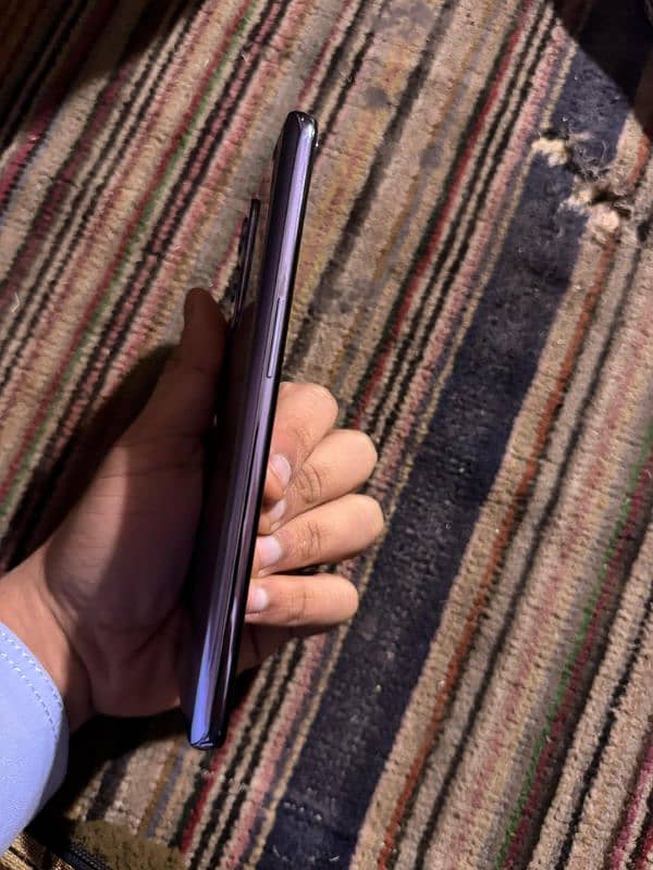 one plus 9   (8/10 condition) 8