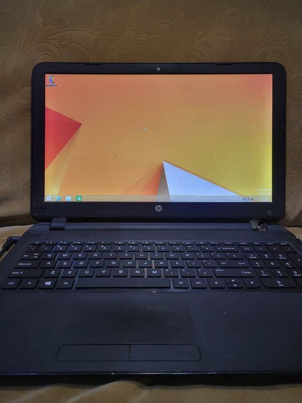 Hp latop celeron 8