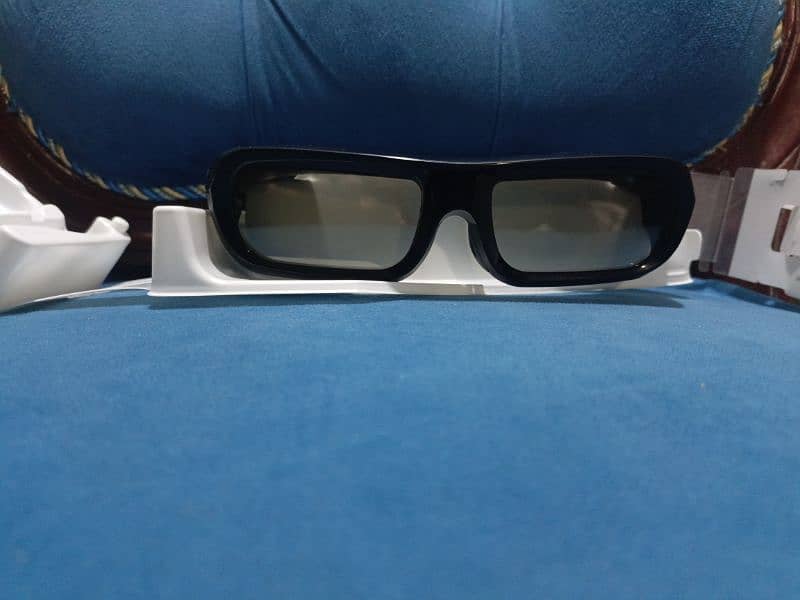 SONY BRAVIA TDG-BR250 3D GLASSES. 5