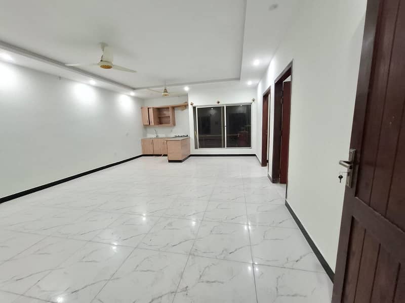 Flat For Sale in Jinnah Garden at Investor Price 585 Sq Ft Main Markaz 2