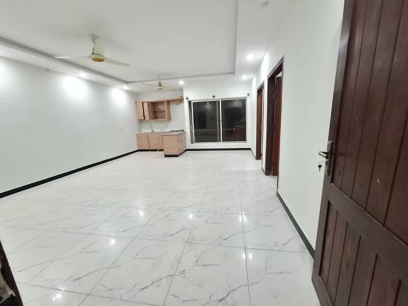 Flat For Sale in Jinnah Garden at Investor Price 585 Sq Ft Main Markaz 4