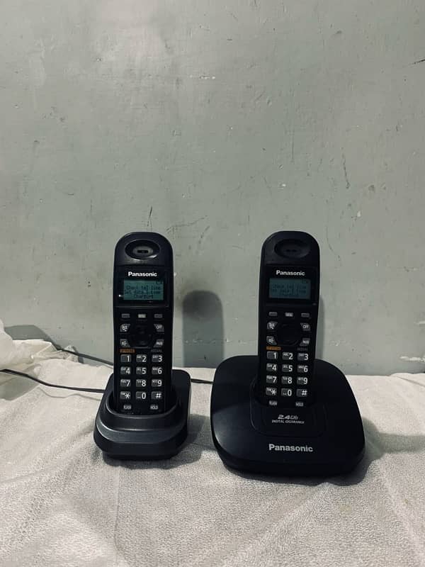 cordless panasonic phone 2-line(intercom) 4