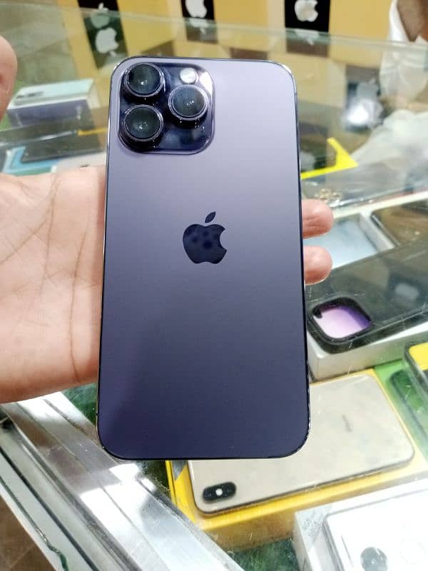 I phone 14 pro max acchi condition mein hai abhi abhi aaya hua hai 1