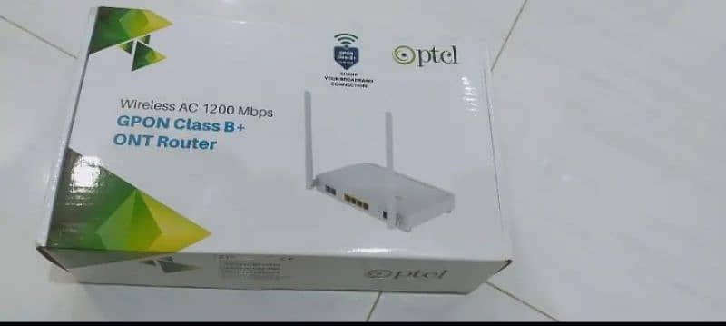 PTCL Flashfiber Device with Adopter 1