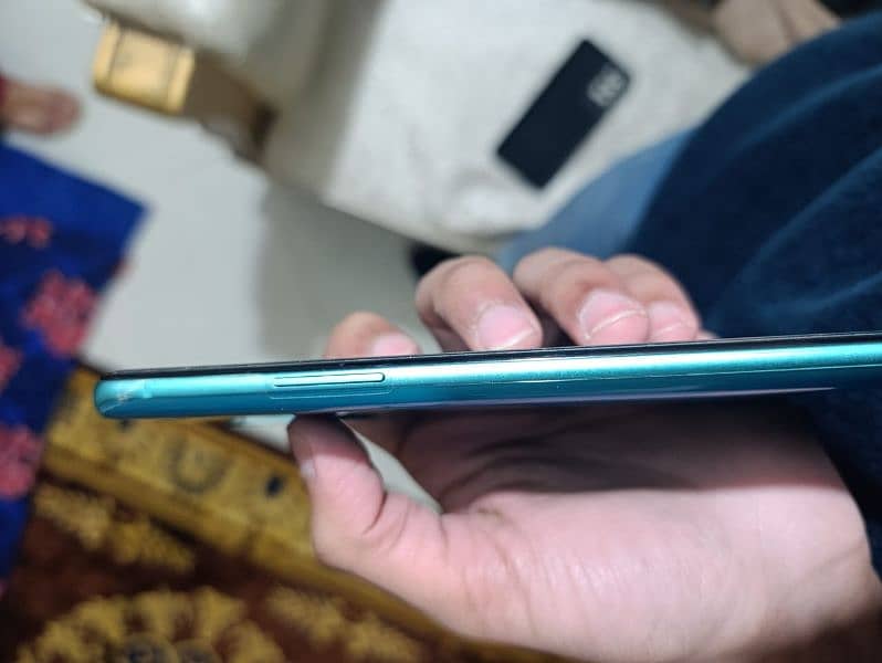 One plus 8t 47k urgent sale 4