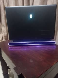 Alienware mr16 R1