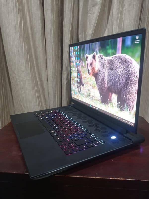 Alienware mr16 R1 4