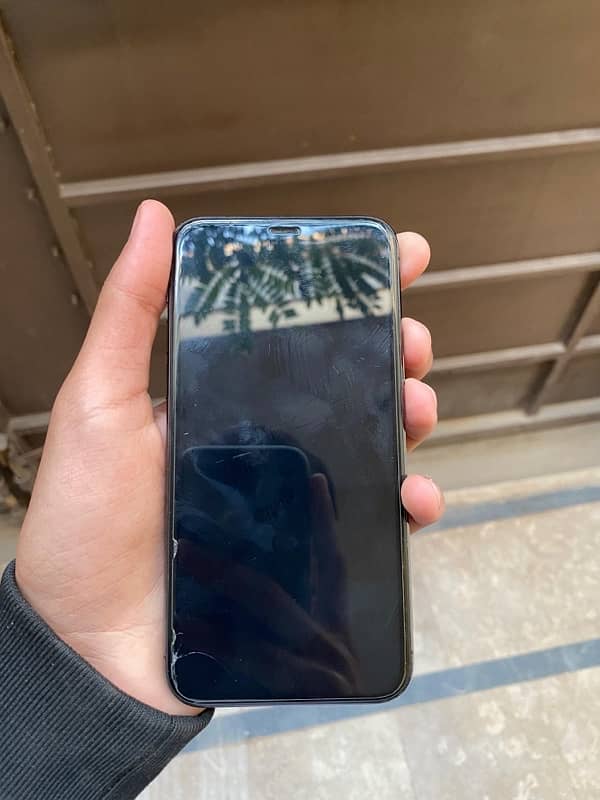 iphone 11 pro 4