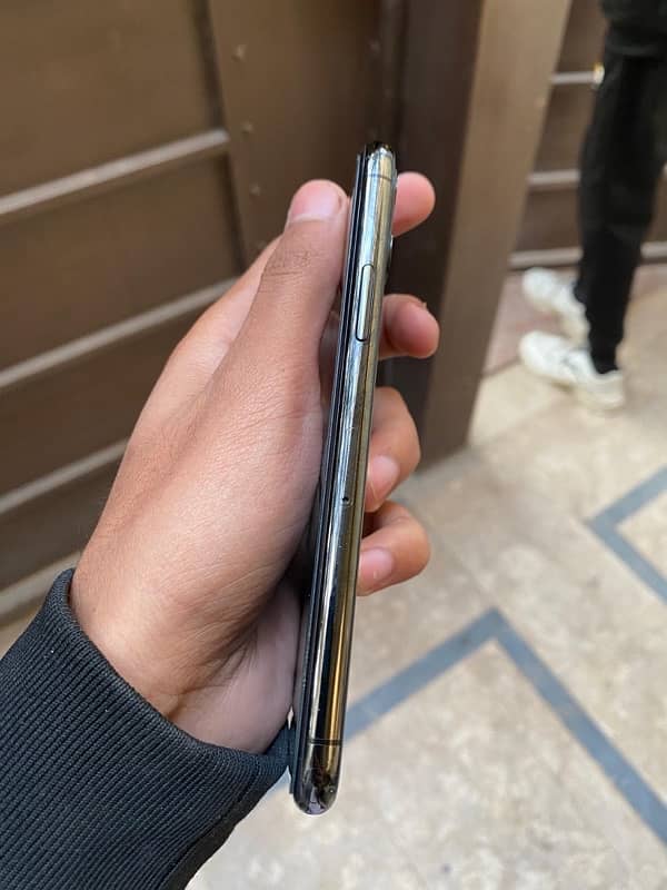 iphone 11 pro 6