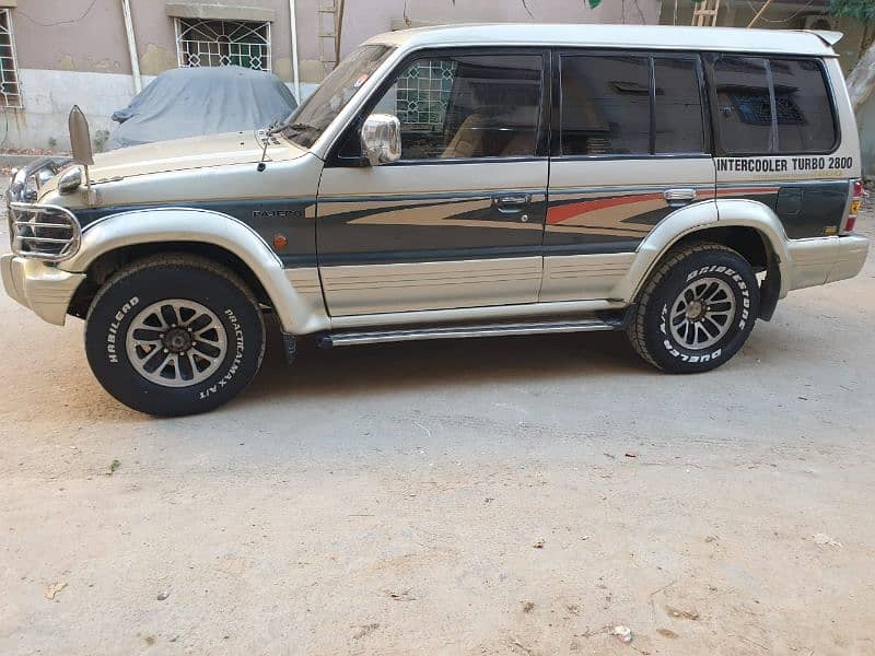 Mitsubishi Pajero 1993 3