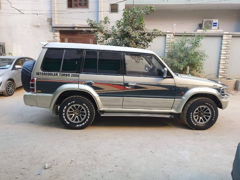 Mitsubishi Pajero 1993 5