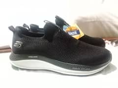 Sketchers shoes black