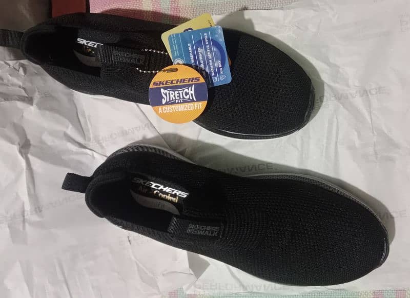 Sketchers shoes black 2