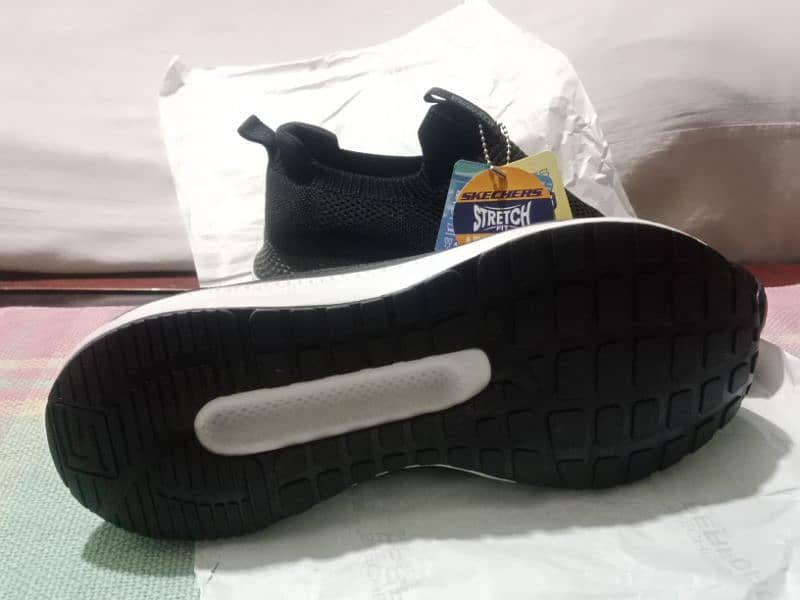 Sketchers shoes black 3