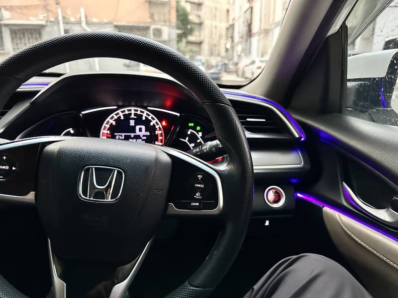 Honda Civic Oriel 2018 16