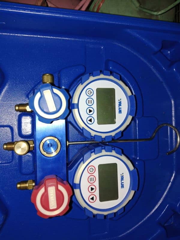 digital Gage manifold 3