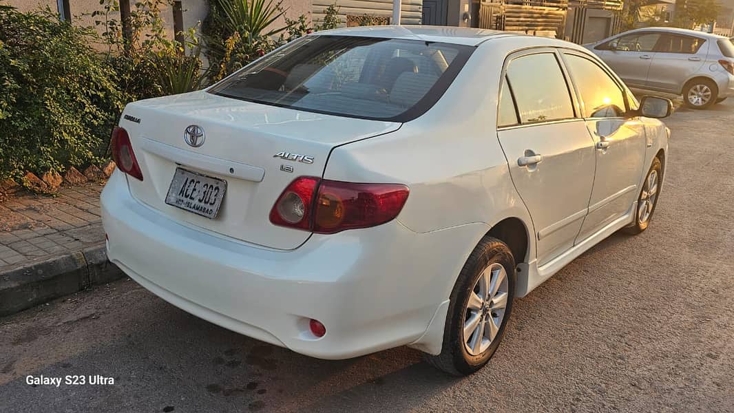 Toyota Corolla Altis 2010 4