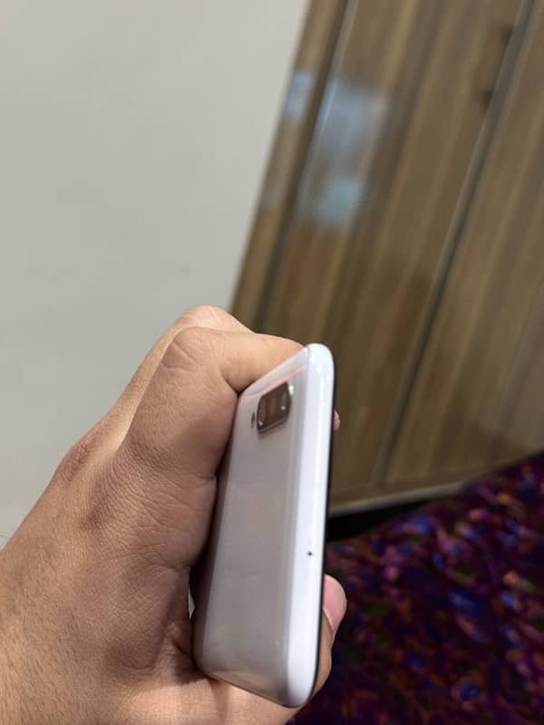 Samsung Galaxy A30s 3