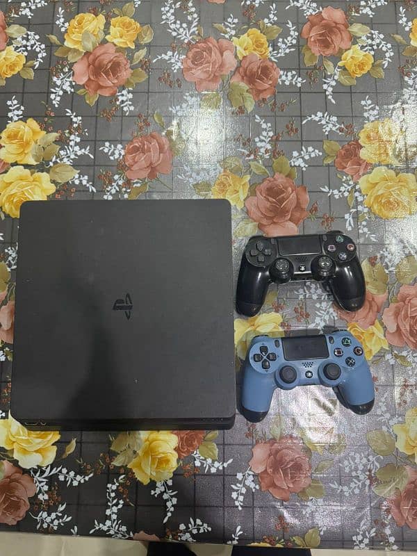 ps4 slim 500gb with 2 controllers 0