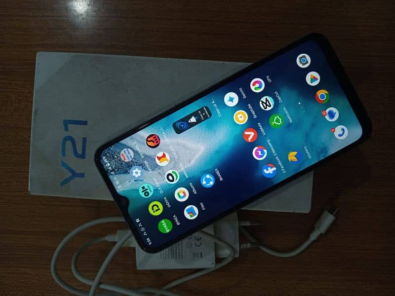 vivo y21 mobile with box with charger 2