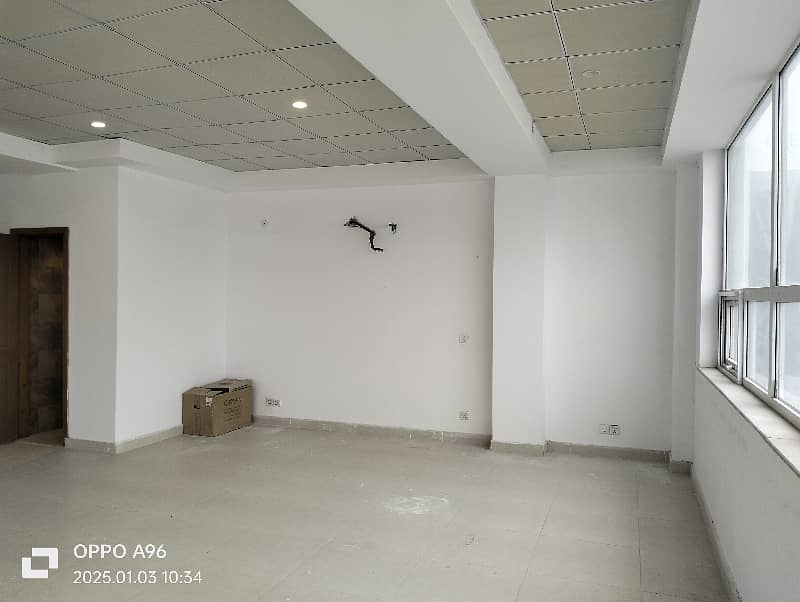 04 MARLA BRAND NEW OFFICE 2ND FLOOR WITH ELEVATOR EXCELLENT LOCATION 6