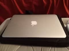 Excellent Mac book air core i5