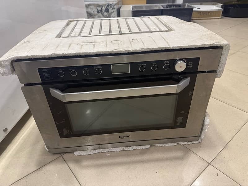 ESQUIRE BUILT IN MICROWAVE 34YA 1