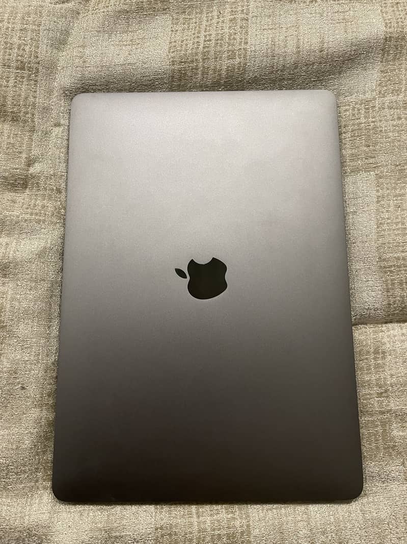 Macbook Pro 13 inch 2016 model 2