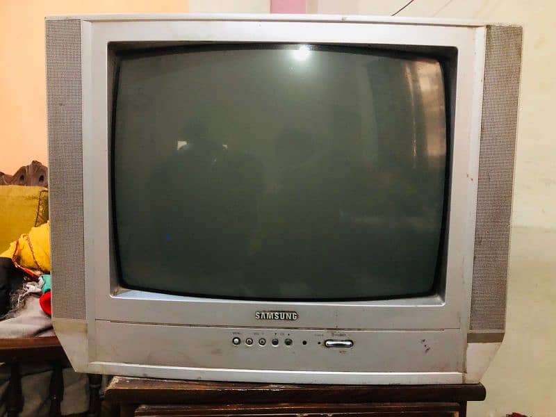 Samsung 20 inch CRT TV 3