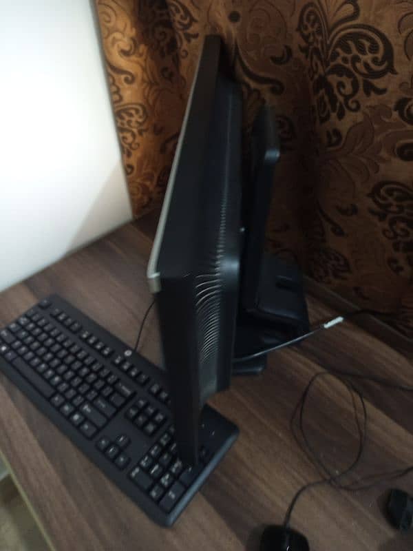 HP LED 24 inch 3