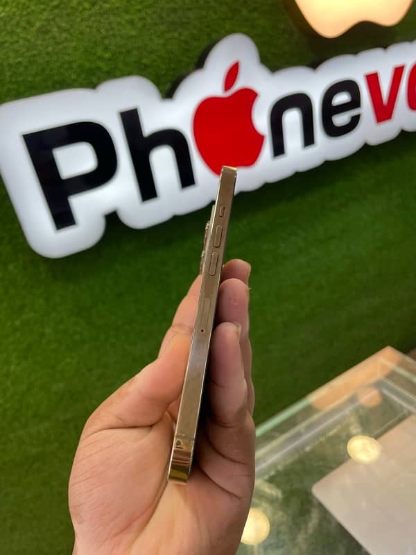 iphone 13 pro 256/ pta approved 1