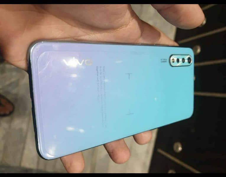 Vivo S1 8/128GB 0