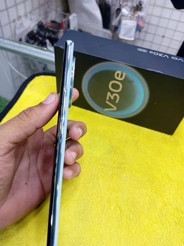 vivo v30e 3