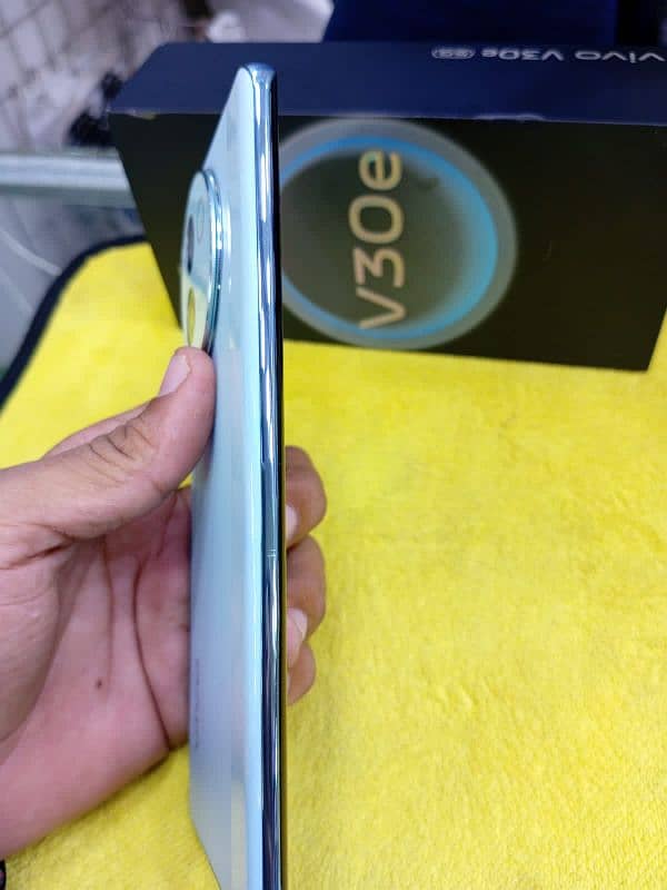 vivo v30e 4