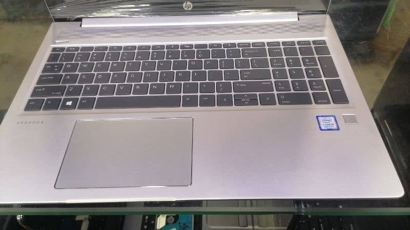 HP Probook i5 8th 8 256 1