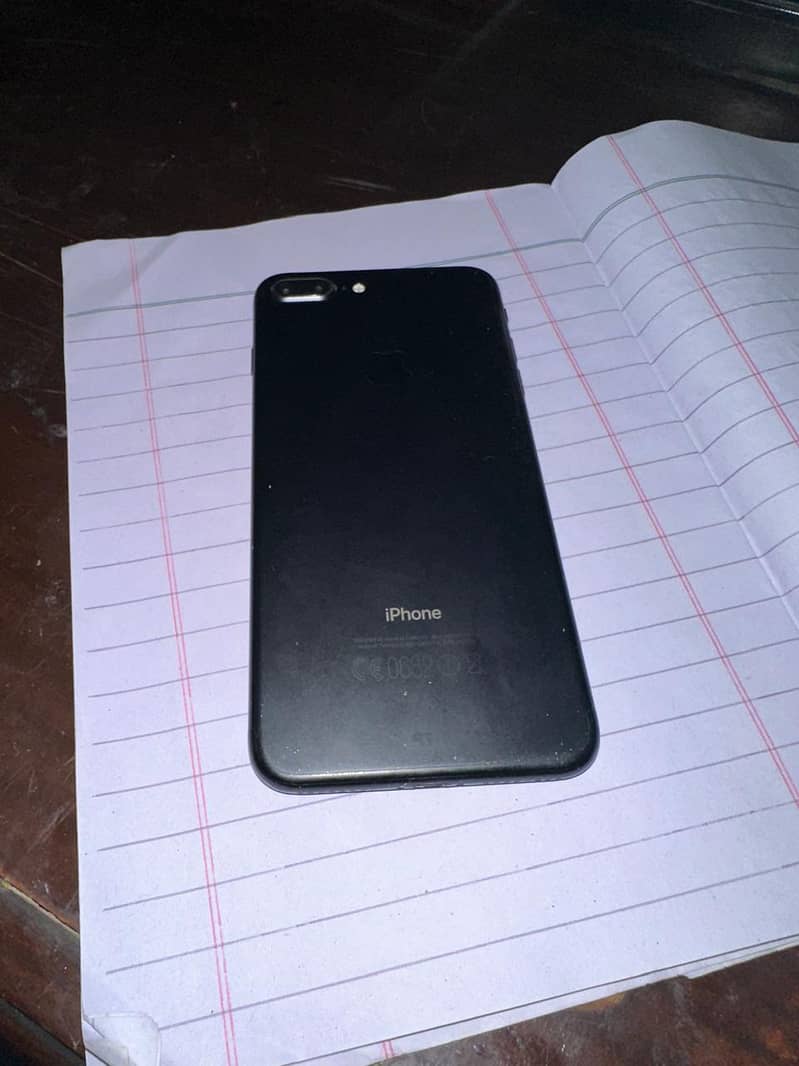 Apple iPhone 7 Plus 2