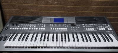 YAMAHA PSR S670