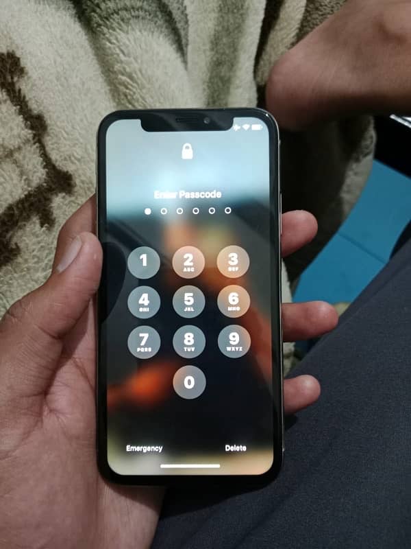 iphone x 64 GB pta approved sim bypass urgent sale 1