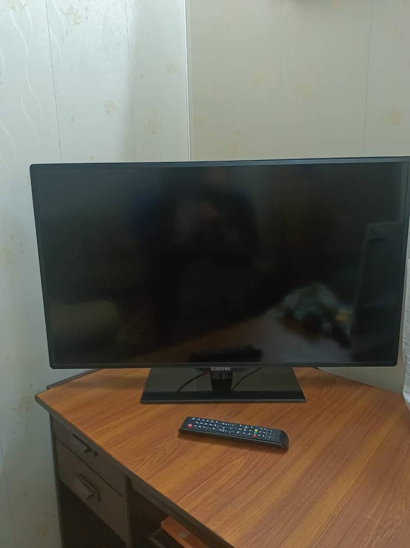 LED in excellent condition very low used 0