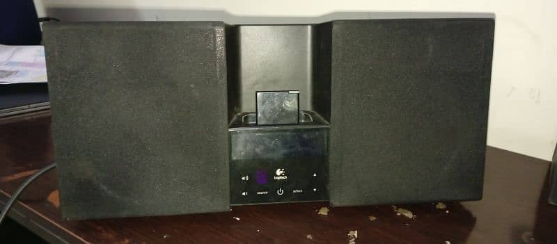 Logitech audio station almost brand new 7