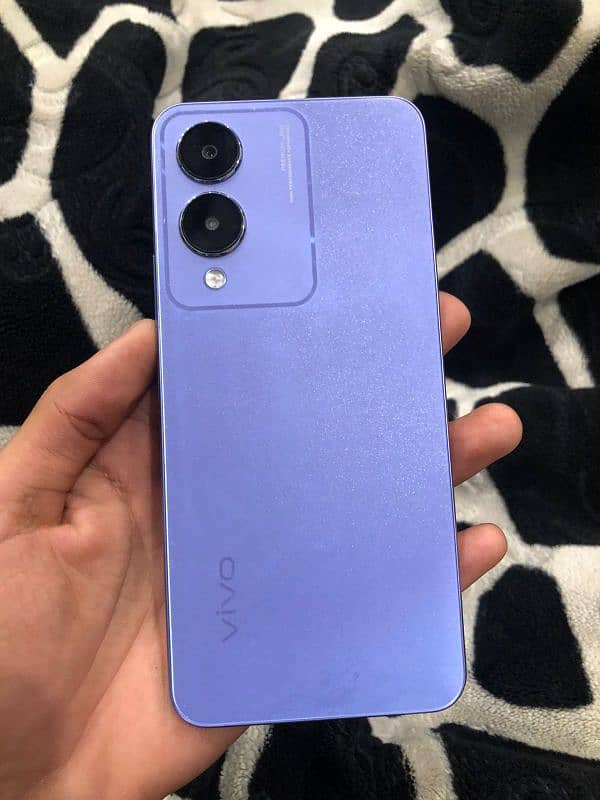 Vivo y17s 3