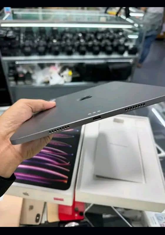 iPad pro M1 Stock Available Dilevery Available in pakistan 1