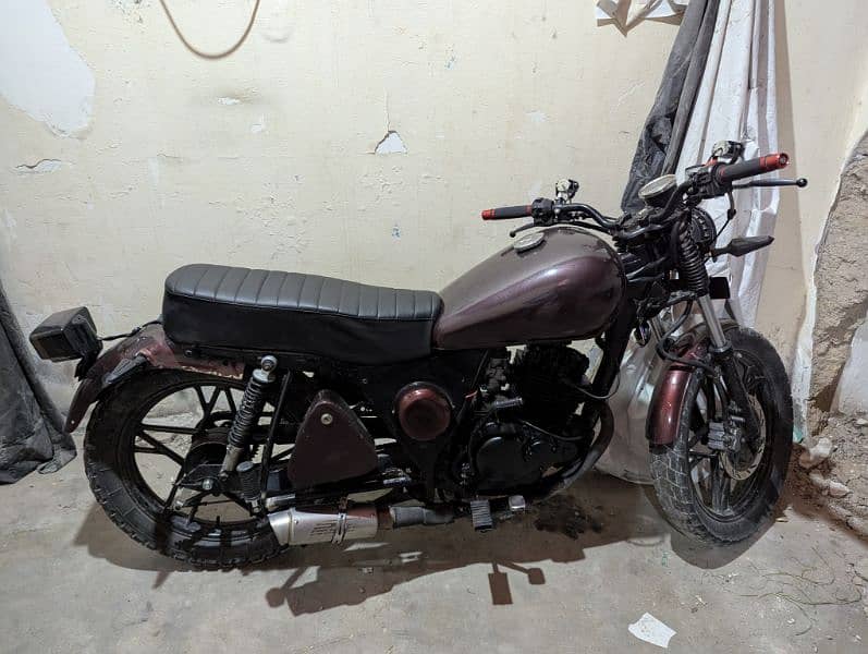 Suzuki GS150 cafe racer made all ok 10 by 9.5 condition 4