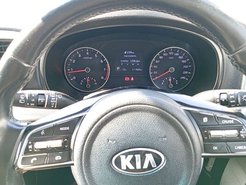 KIA Sportage 2021 8