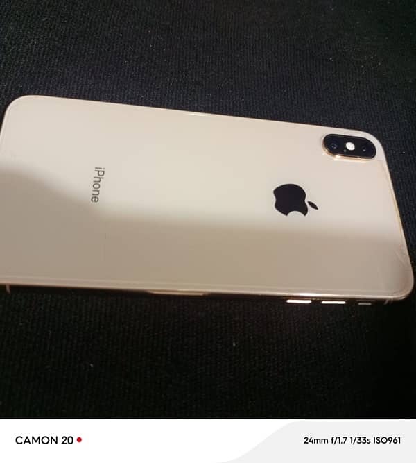 iphone xsmax golden colour 256gb 5