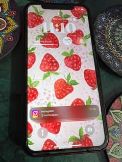 iPhone 11 factory unlock 10/9 condition Red