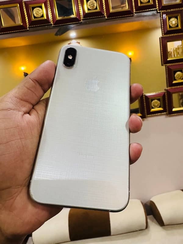 iPhone XS (Official Approved) 4