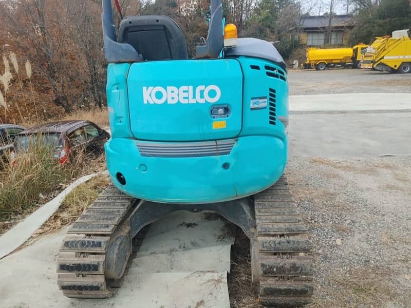 Kobelco SK28SR-6 Excavator 4