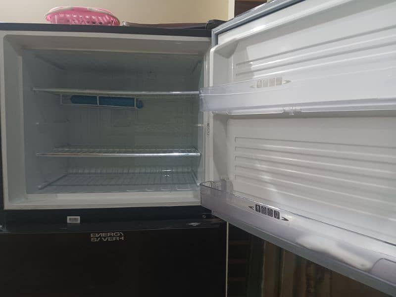 14 cubic feet refrigrator for sale 1