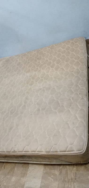 Mattress & SofaCumbed For Sale 0